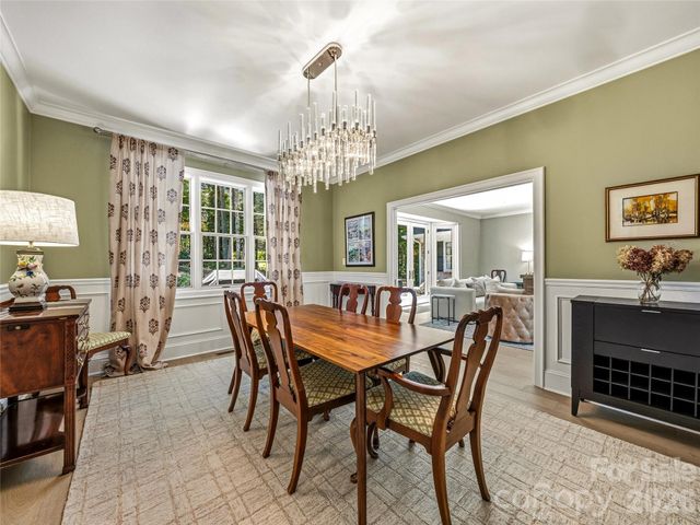 4 Hemlock Road, Asheville, NC 28803