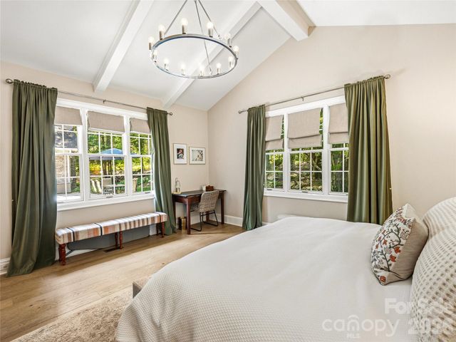 4 Hemlock Road, Asheville, NC 28803