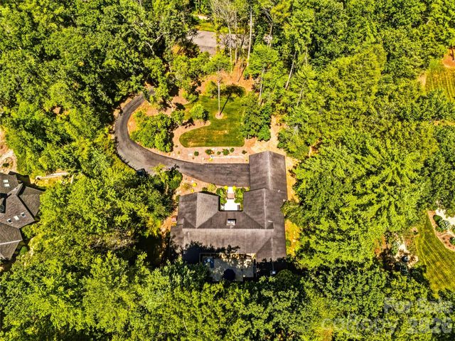 4 Hemlock Road, Asheville, NC 28803