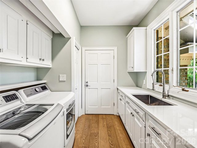 4 Hemlock Road, Asheville, NC 28803