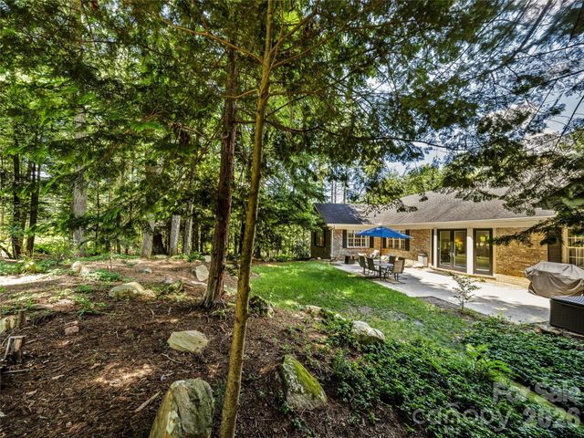 4 Hemlock Road, Asheville, NC 28803