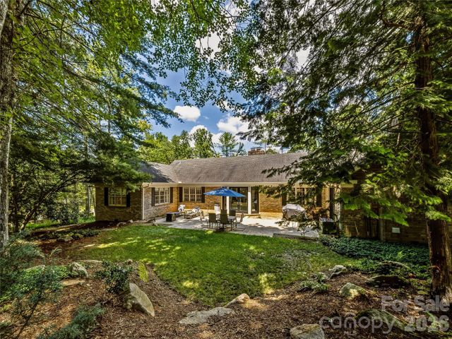 4 Hemlock Road, Asheville, NC 28803