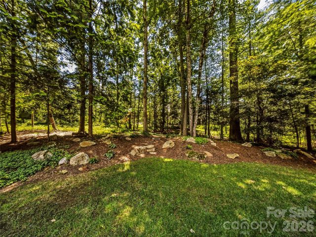 4 Hemlock Road, Asheville, NC 28803