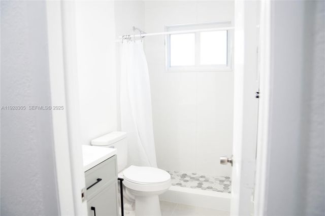 1530 NW 47th Ave, Lauderhill, FL 33313