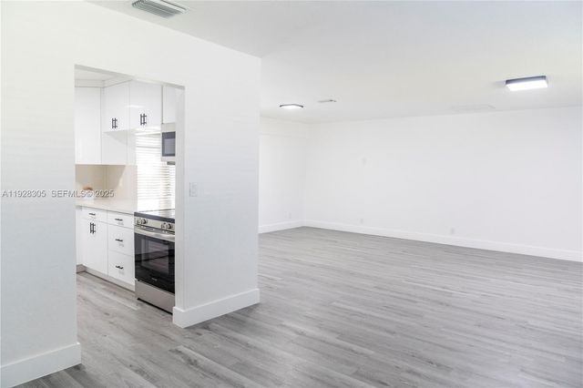 1530 NW 47th Ave, Lauderhill, FL 33313