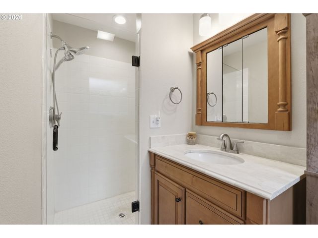 2216 Ne 128TH Ave, Vancouver, WA 98684