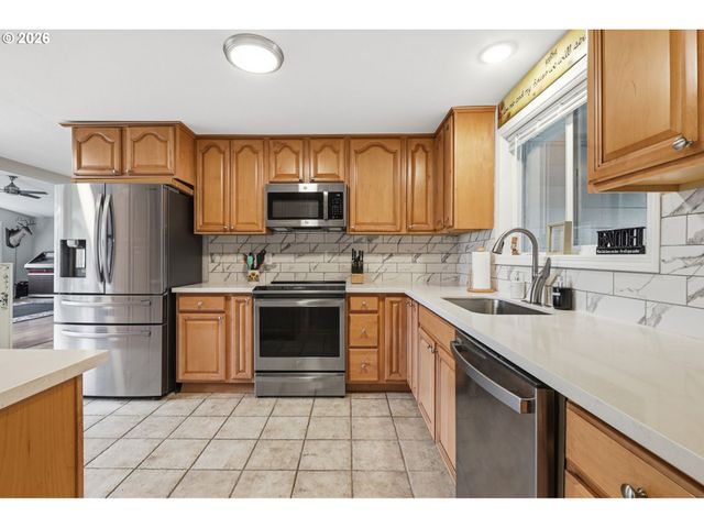 2216 Ne 128TH Ave, Vancouver, WA 98684