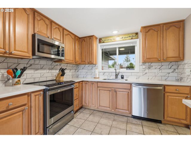 2216 Ne 128TH Ave, Vancouver, WA 98684