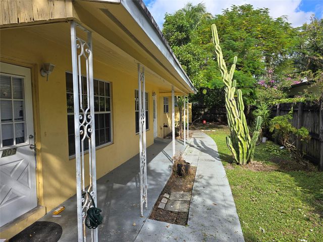 807 W Las Olas Blvd, Fort Lauderdale, FL 33312