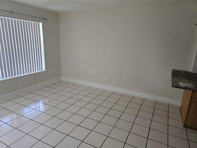 807 W Las Olas Blvd, Fort Lauderdale, FL 33312