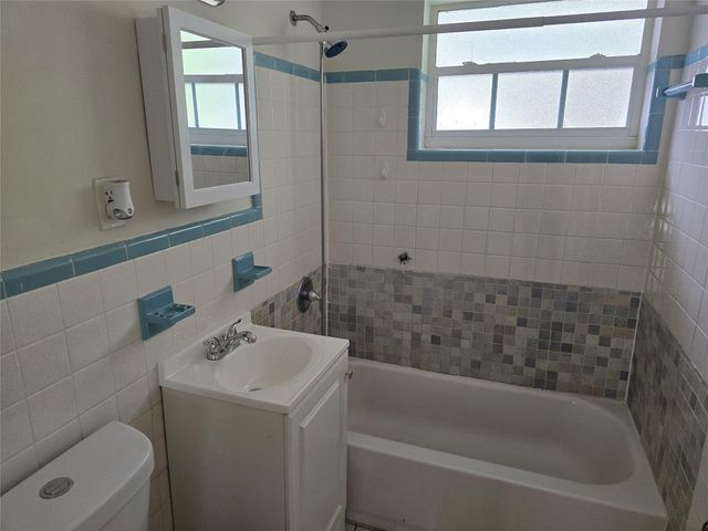 807 W Las Olas Blvd, Fort Lauderdale, FL 33312