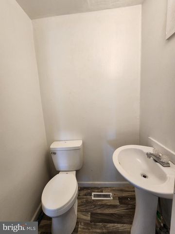 140 S 2ND ST, Steelton, PA 17113