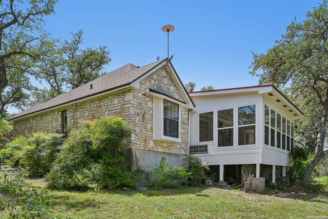 302 MESA DR, Wimberley, TX 78676