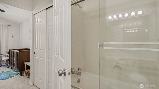 511 Elma Place NE, Renton, WA 98059