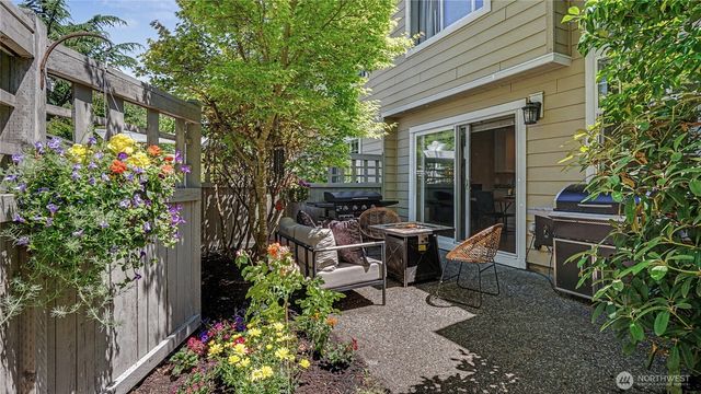 511 Elma Place NE, Renton, WA 98059