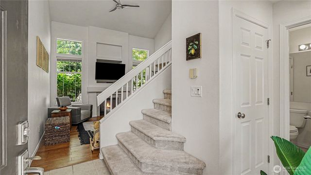 511 Elma Place NE, Renton, WA 98059