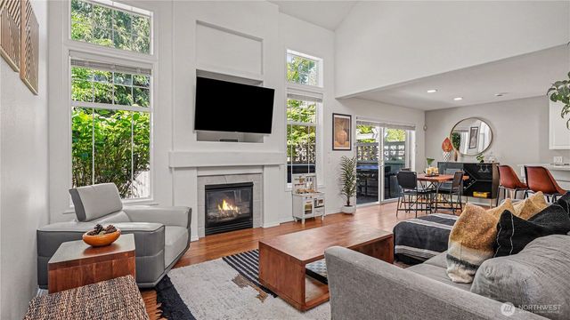 511 Elma Place NE, Renton, WA 98059