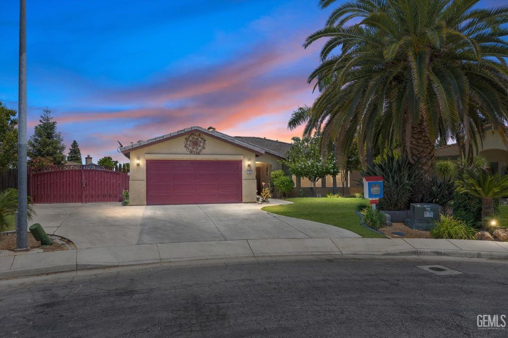 Image 1 of property listing at 5702 San Pierre Court, Bakersfield, CA 93308