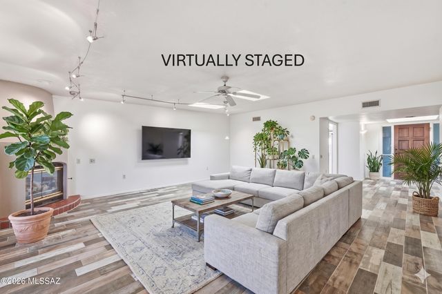 1160 W Camino Del Pato, Green Valley, AZ 85622