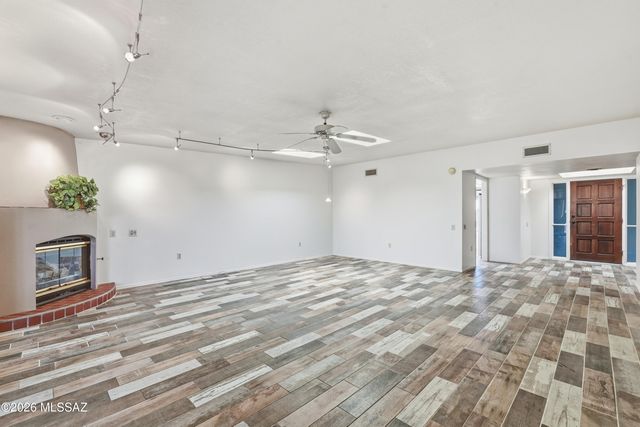 1160 W Camino Del Pato, Green Valley, AZ 85622