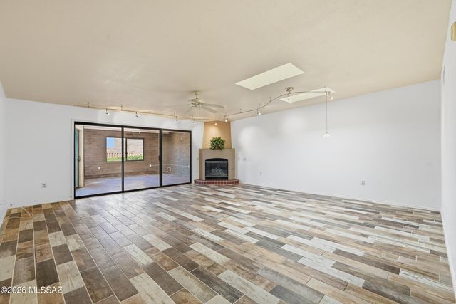1160 W Camino Del Pato, Green Valley, AZ 85622