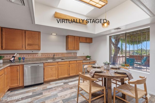 1160 W Camino Del Pato, Green Valley, AZ 85622