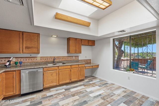 1160 W Camino Del Pato, Green Valley, AZ 85622