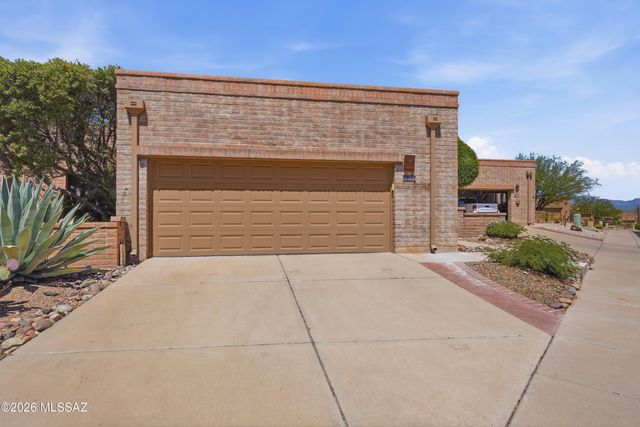 1160 W Camino Del Pato, Green Valley, AZ 85622