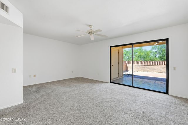 1160 W Camino Del Pato, Green Valley, AZ 85622