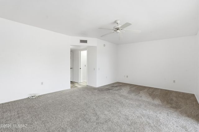 1160 W Camino Del Pato, Green Valley, AZ 85622