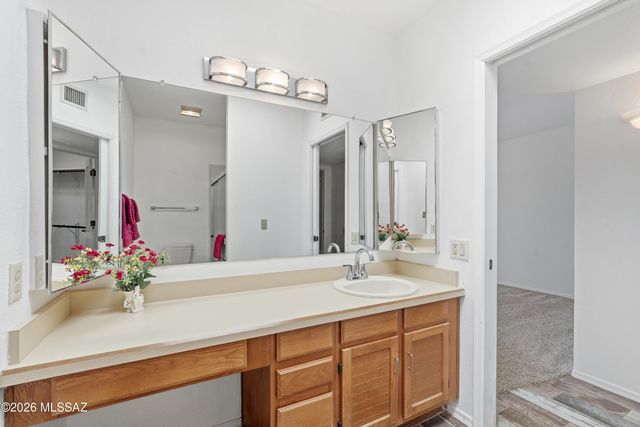 1160 W Camino Del Pato, Green Valley, AZ 85622
