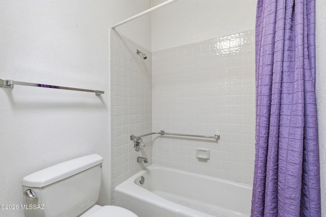 1160 W Camino Del Pato, Green Valley, AZ 85622