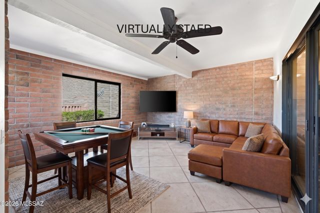 1160 W Camino Del Pato, Green Valley, AZ 85622