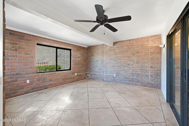 1160 W Camino Del Pato, Green Valley, AZ 85622