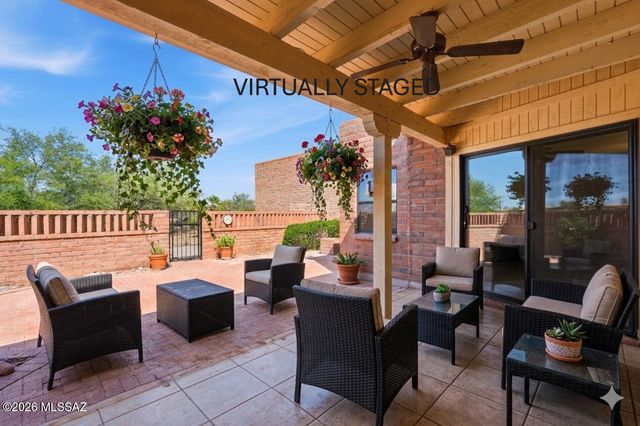 1160 W Camino Del Pato, Green Valley, AZ 85622