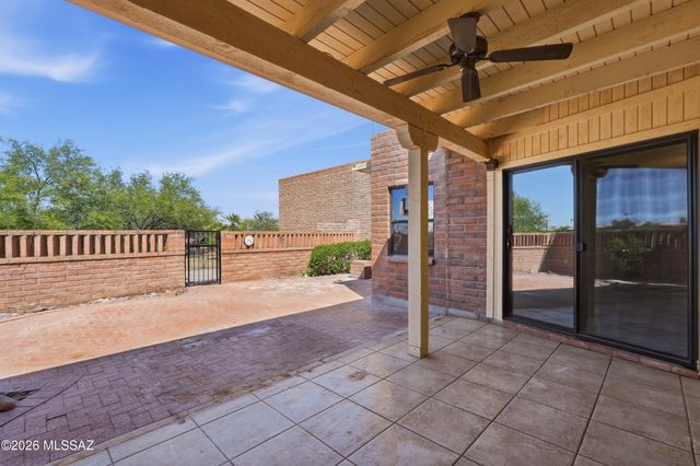 1160 W Camino Del Pato, Green Valley, AZ 85622