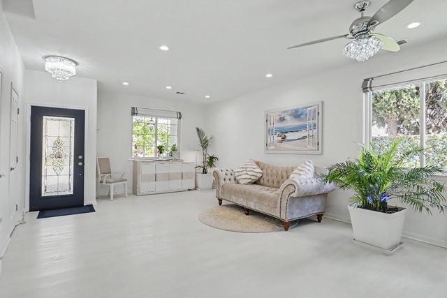 2708 Hinton Cir, Elk Grove, CA 95758