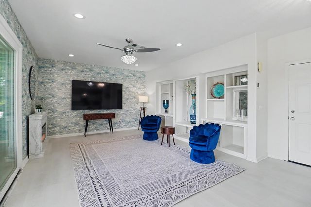 2708 Hinton Cir, Elk Grove, CA 95758