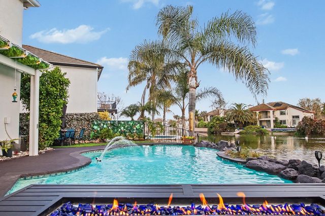 2708 Hinton Cir, Elk Grove, CA 95758