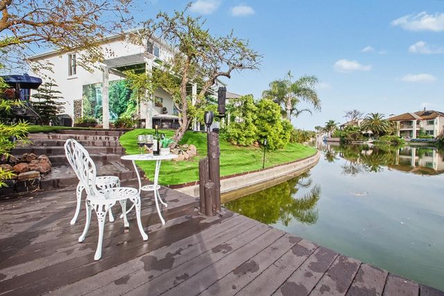2708 Hinton Cir, Elk Grove, CA 95758