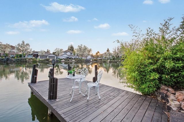 2708 Hinton Cir, Elk Grove, CA 95758
