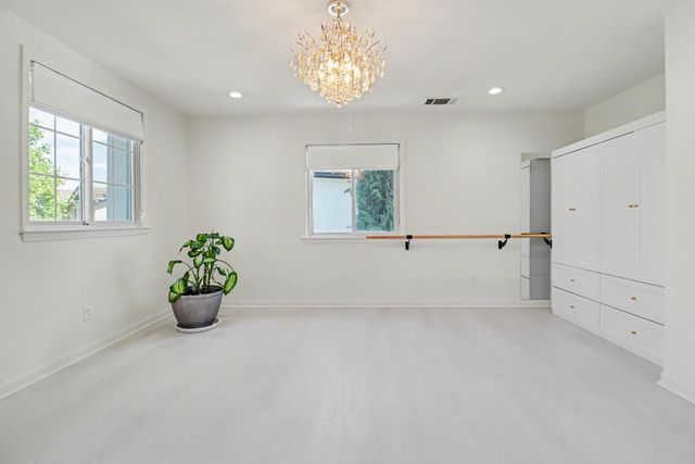 2708 Hinton Cir, Elk Grove, CA 95758