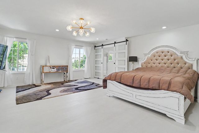 2708 Hinton Cir, Elk Grove, CA 95758