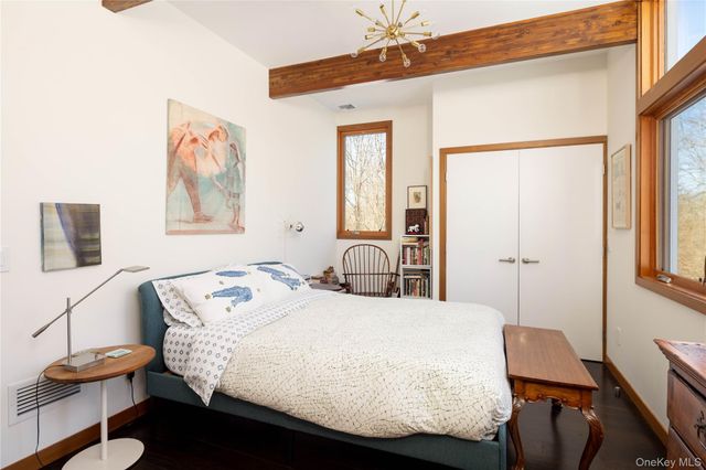 34 Old Neck Road S, Center Moriches, NY 11934