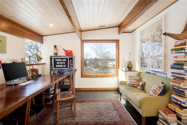 34 Old Neck Road S, Center Moriches, NY 11934