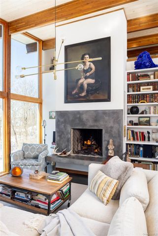 34 Old Neck Road S, Center Moriches, NY 11934