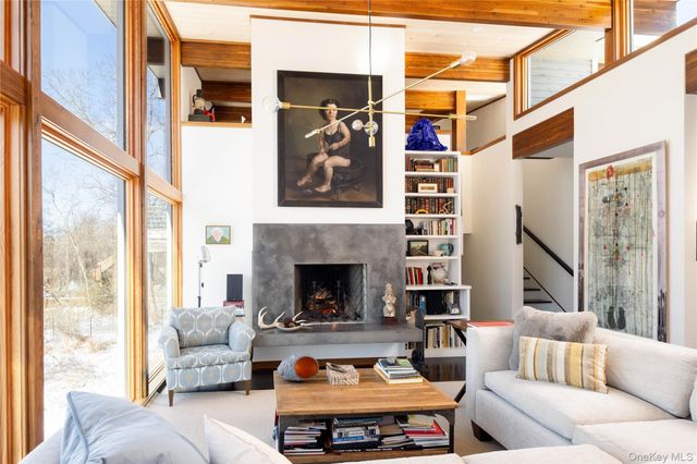 34 Old Neck Road S, Center Moriches, NY 11934