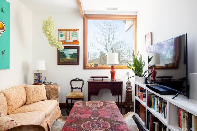 34 Old Neck Road S, Center Moriches, NY 11934