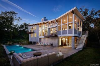 34 Old Neck Road S, Center Moriches, NY 11934