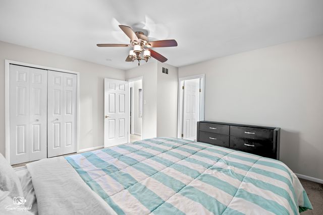 4329 Applewood Lane, Matteson, IL 60443